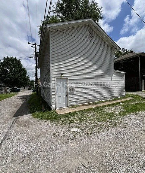 2453 Cleveland Blvd #R2 — Photo 6