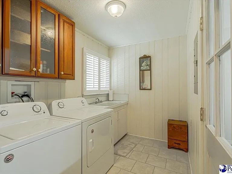 2633 Pineland Cir — Photo 12