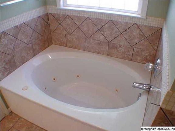 5th image of 1821 Amberley Woods Way