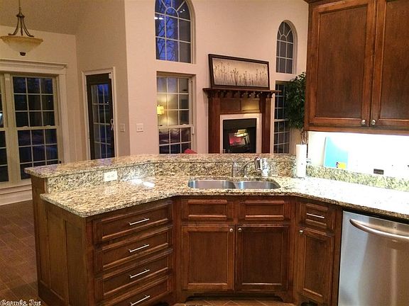 5th image of 419 Long Island Dr