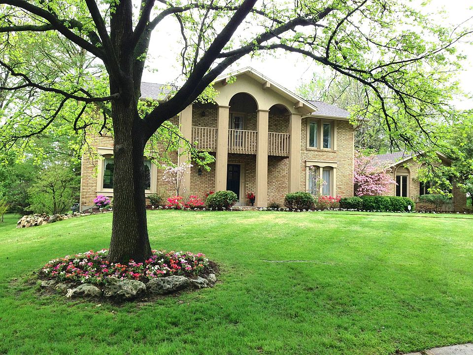 12130 Ladue Heights