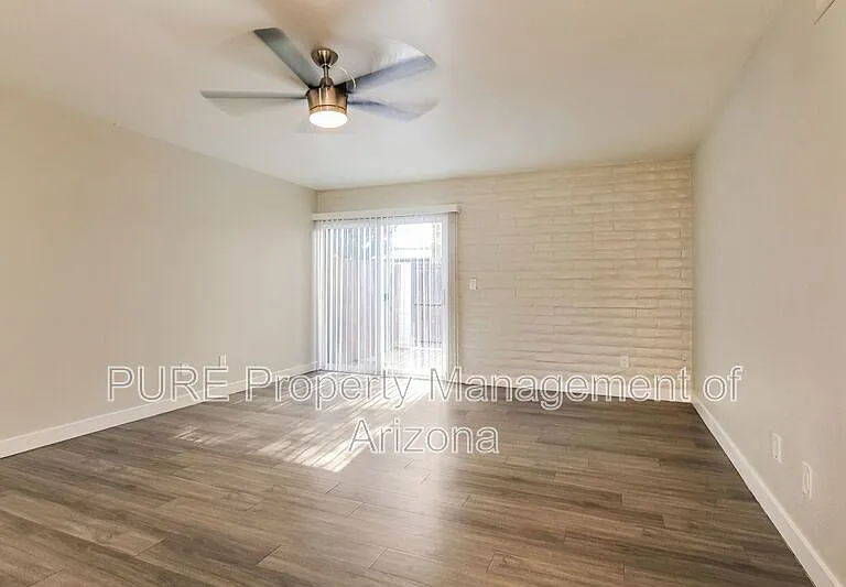 6801 N 17th Ave #4 — Photo 4