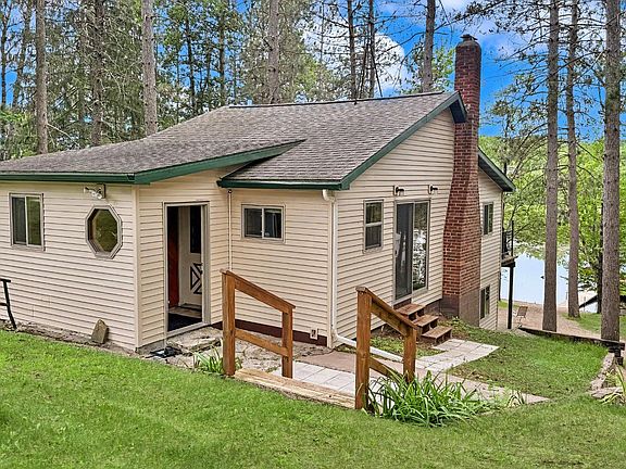 4th image of 3822 W River Rd
