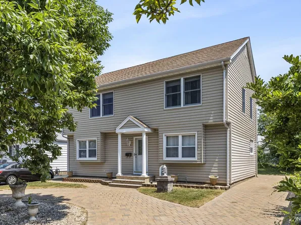 113 Garibaldi Ave, Lodi, NJ 07644