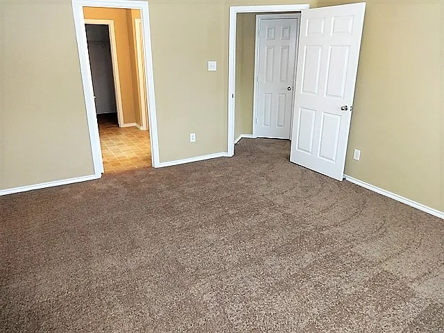 5112 Parkplace Dr — Photo 7