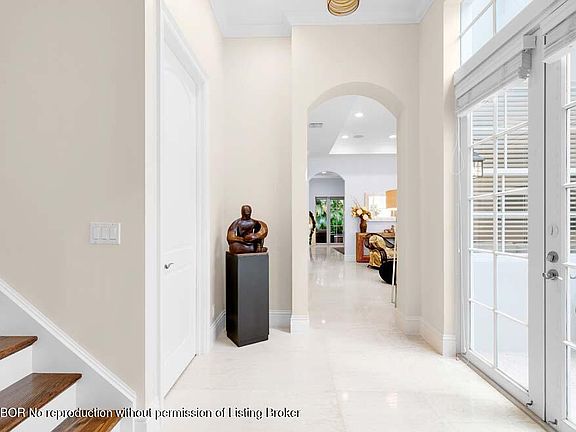 3rd image of 56 Seabreeze Ave
