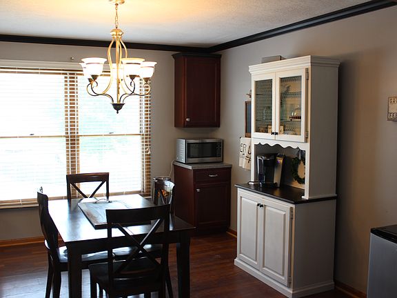 Eat in Kitchen