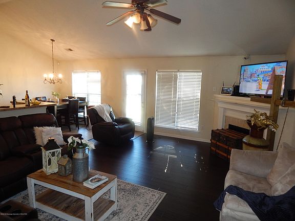 4th image of 8119 Martin Dr