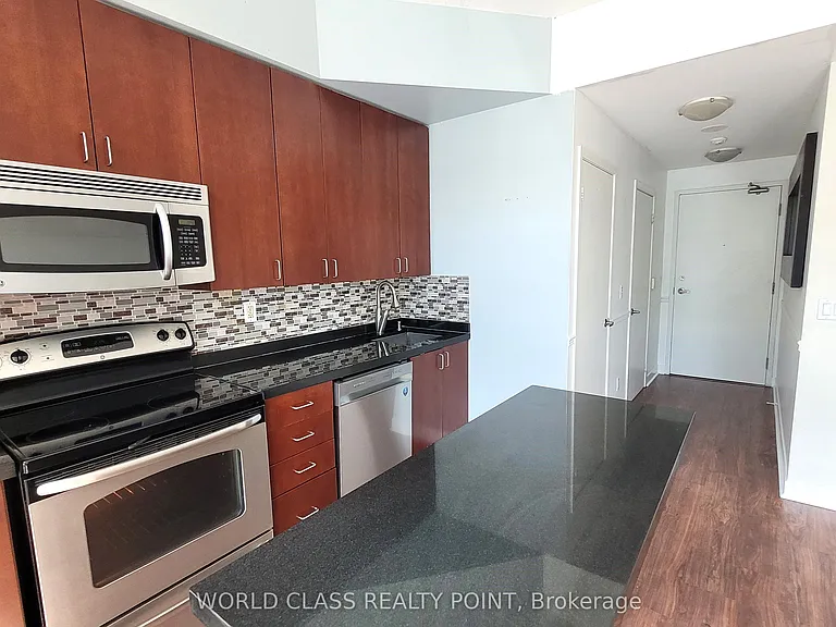 155 Legion Rd N #Penthouse 2907 — Photo 9