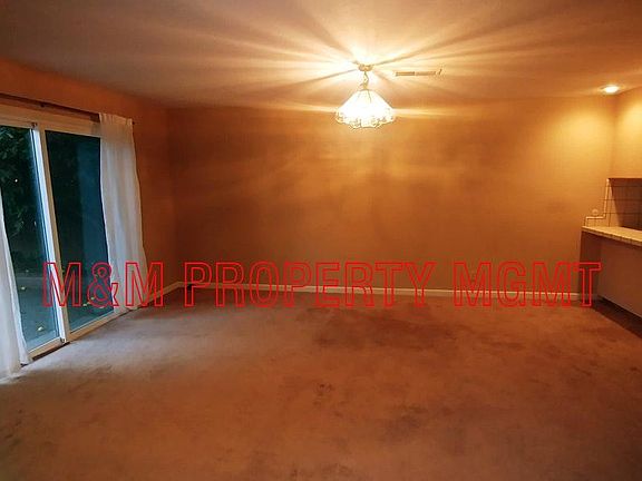 8732 MERRIBROOK DINING ROOM