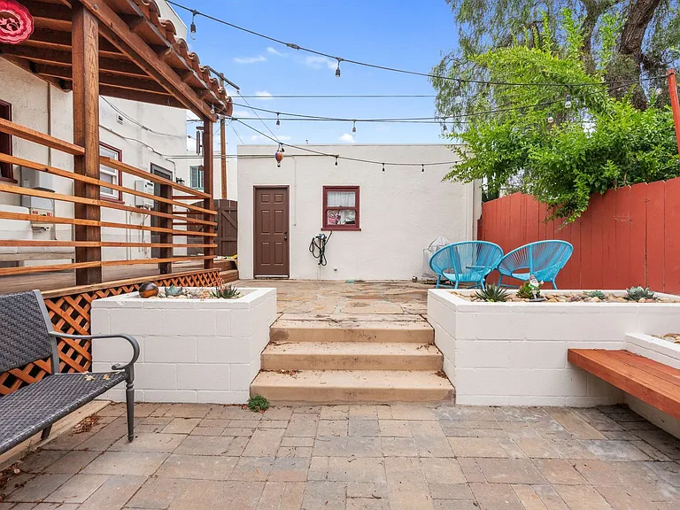 2615 Myrtle Ave — Photo 38
