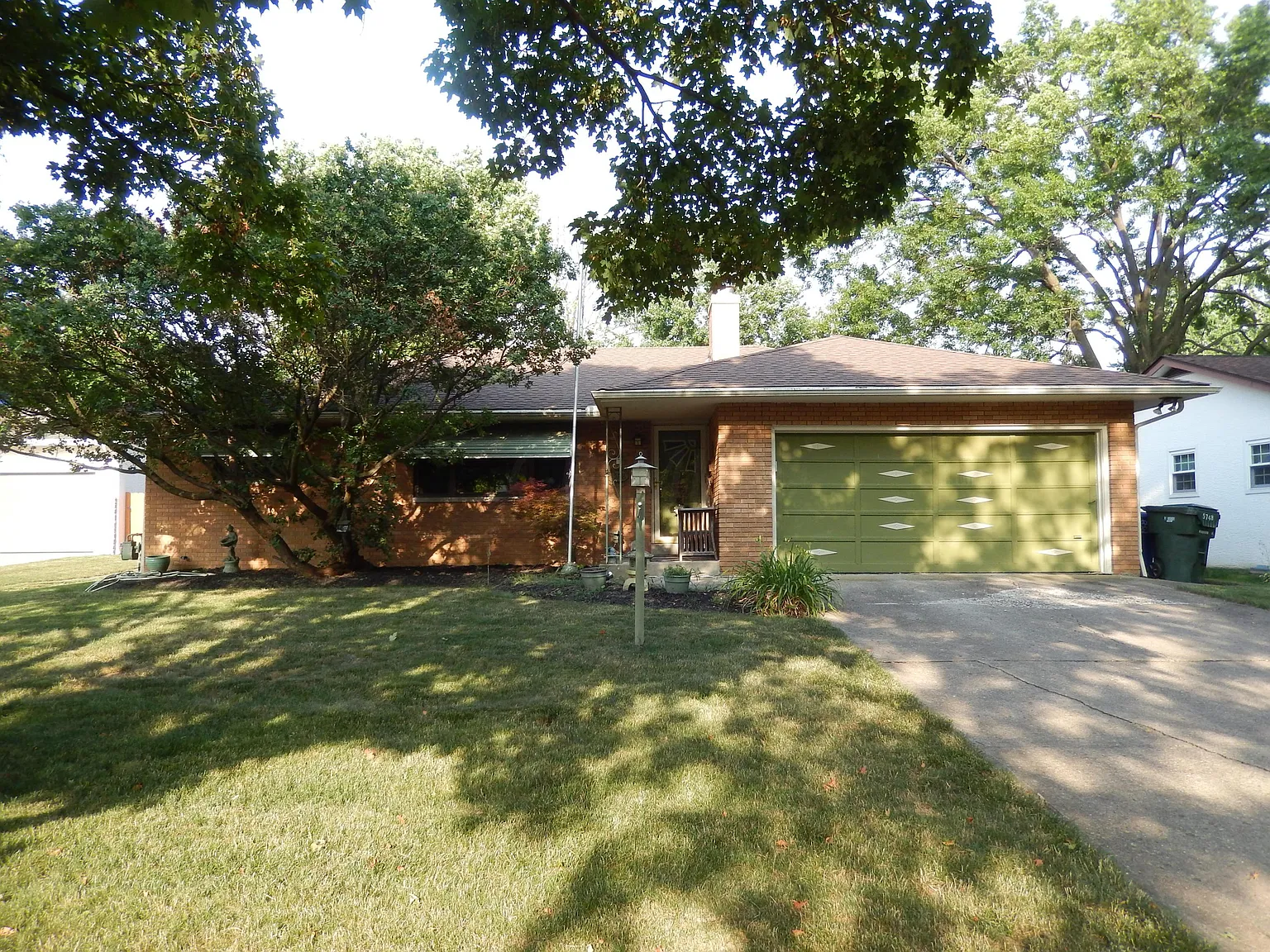 5748 Firwood Pl photo 1