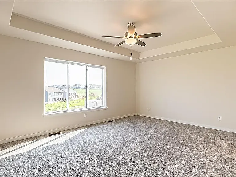 1175 Exchange St — Photo 9