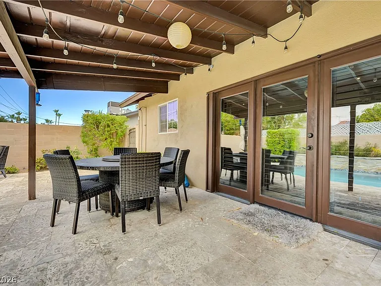 2712 W Oakey Blvd — Photo 39
