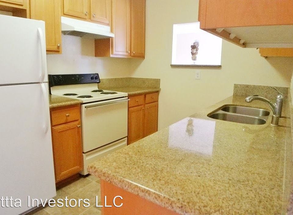 1st image of 8211 Vincetta Dr APT 2R