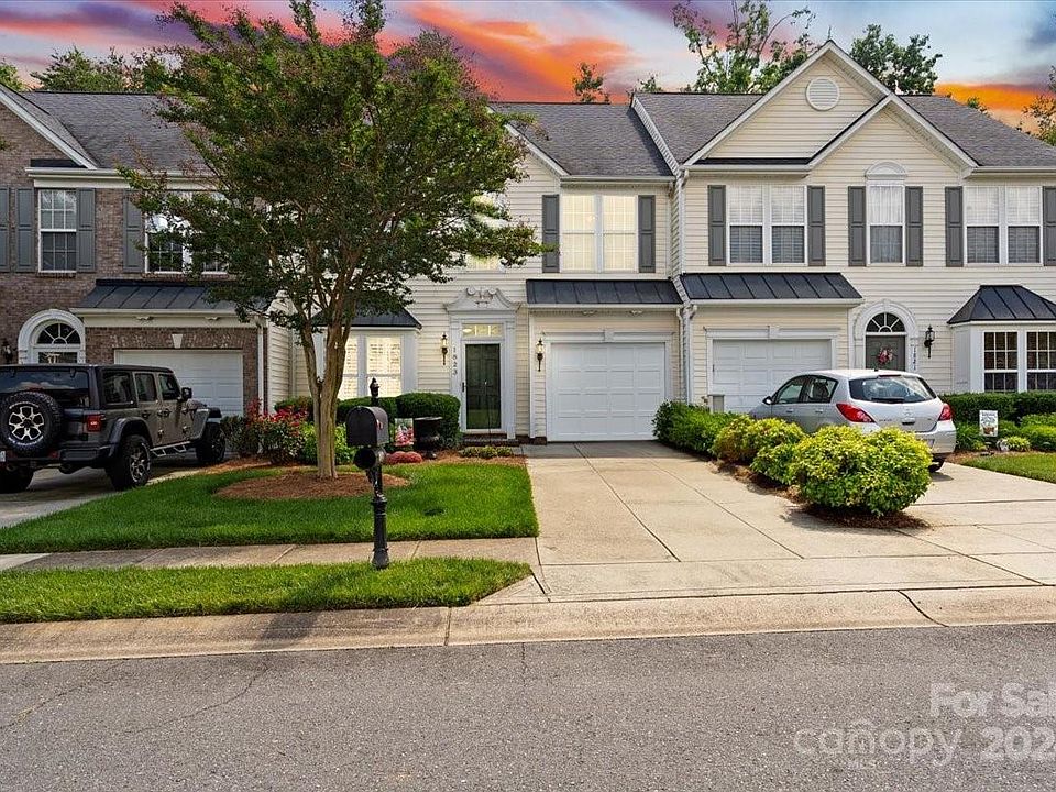 1st image of 1823 Lookout Ln
