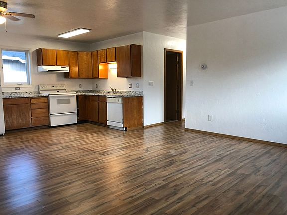 2nd image of 2605 Barnette St #1