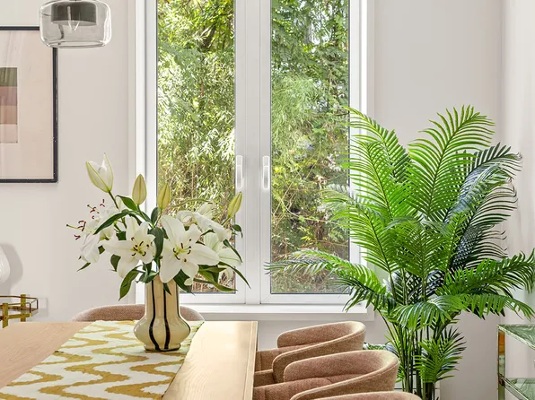 240 East 61st Street image 5 of 24