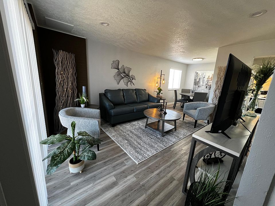 1st image of 557 N Sparn Ct APT 3