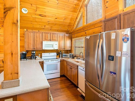 2nd image of 675 Forest Valley Rd