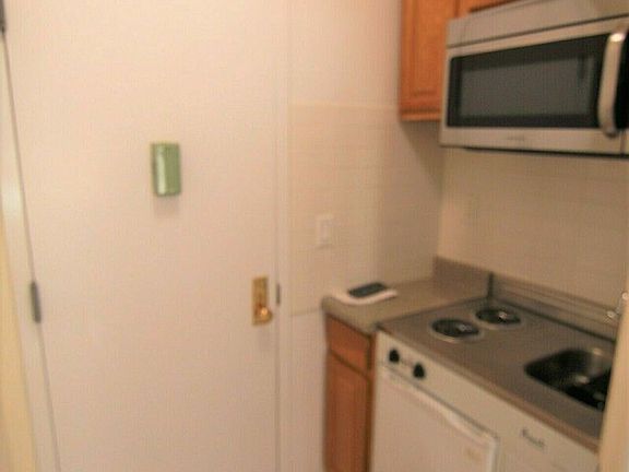 4th image of 216 W 100th St APT 1128
