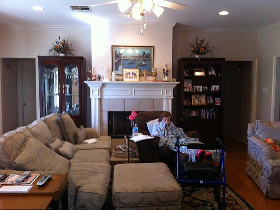 3rd image of 122 Kaylee Dr