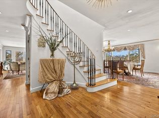 15 Cricket Lane, Kings Point, NY