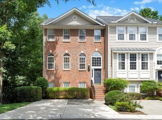 6821 Middleboro Dr, Raleigh, NC 27612