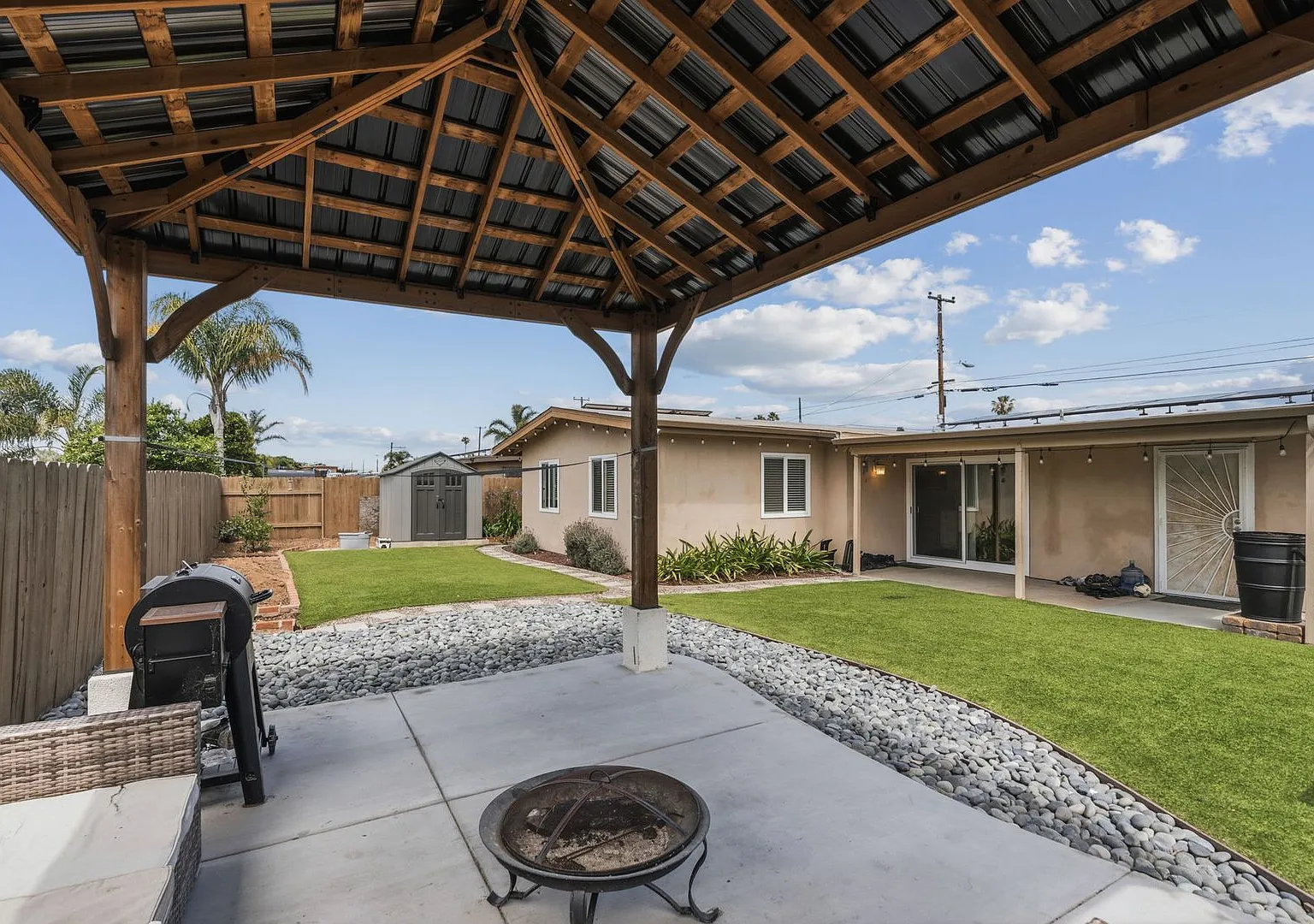 Fully remodeled, single story 5 bedroom, 3 bathroom home in Imperial Beach — Photo 1