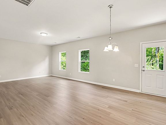 5th image of 2227 Bee Hive Dr
