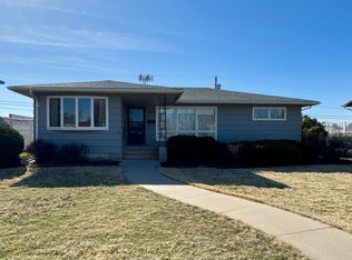 210 E 28th St, Hays, KS 67601