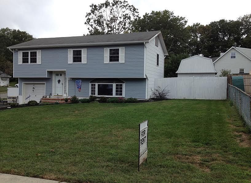 1st image of 788 Vaughn Ave
