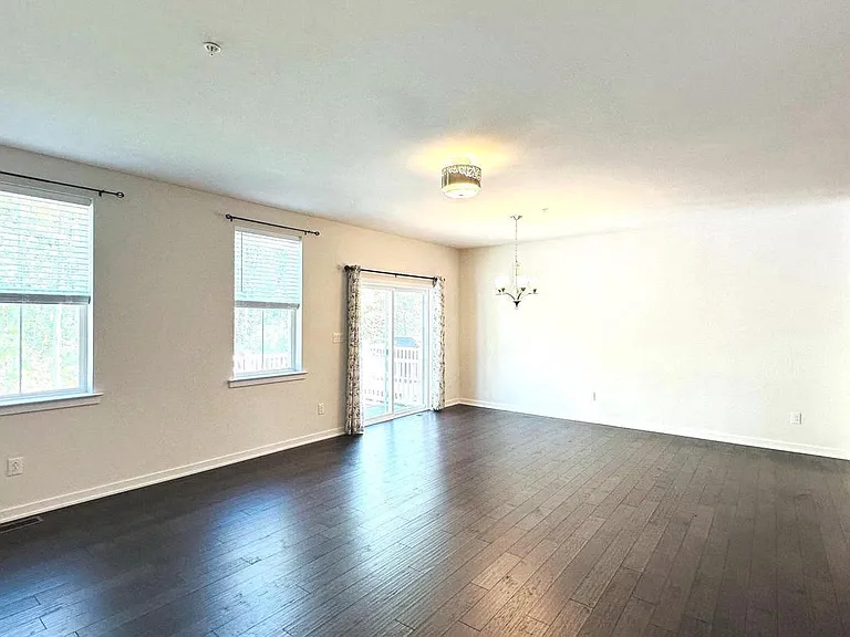 229 Wynstone Ct — Photo 11