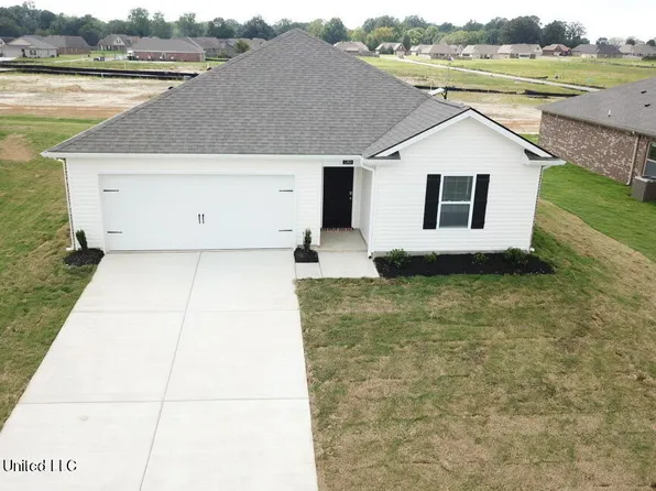 7365 Longmeadow Dr, Horn Lake, MS 38637