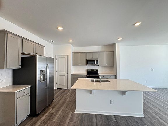 3rd image of 478 Fran Dr #68