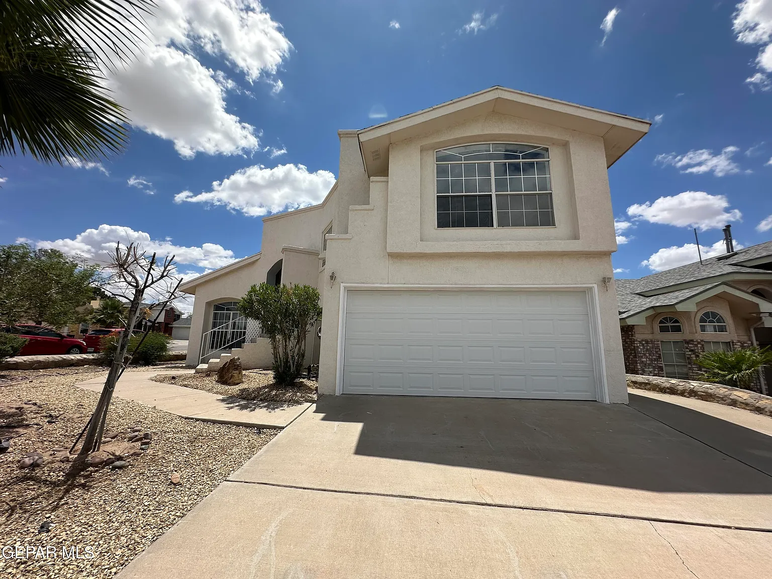 3 bed, 2.5 bath, 1598 sqft, $1,699 — Photo 3