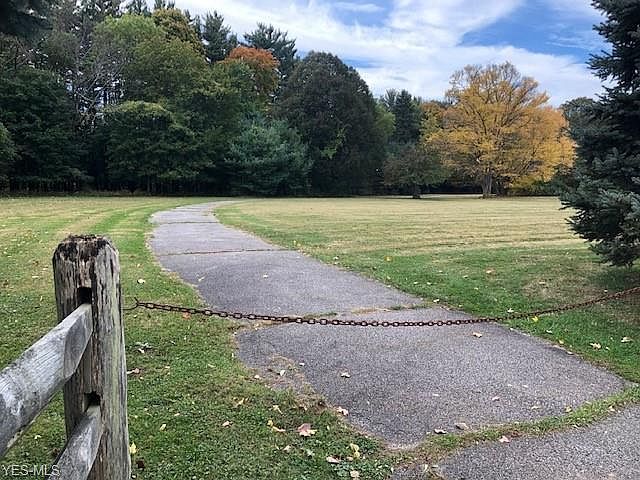 2nd image of 8872 Little Mountain Rd