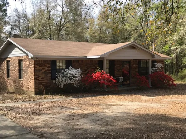 375 Burkelo Rd, Wagener, SC 29164