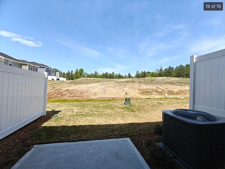 511 Eastwood Dr — Photo 17