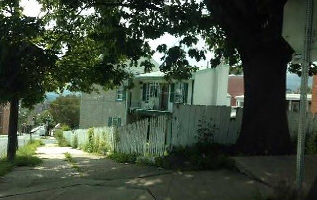 2nd image of 301 Lombard St