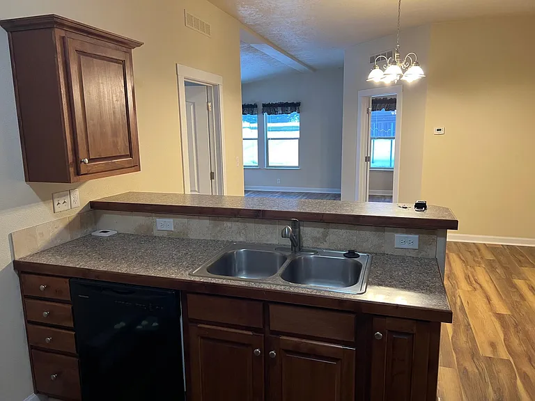 5910 Main St — Photo 9