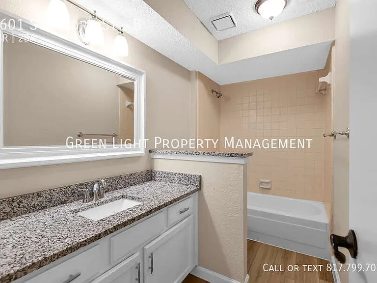 2601 Stanford St #B — Photo 11