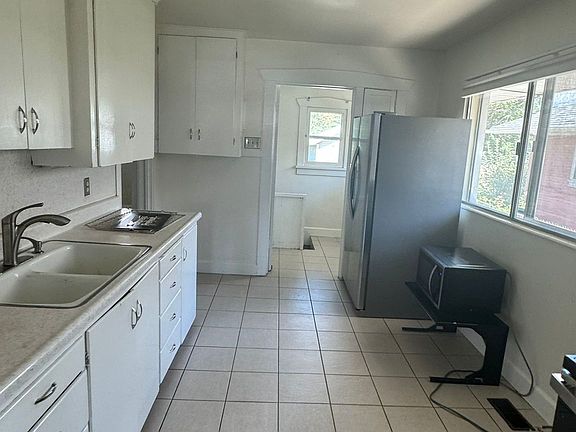 4th image of 609 E Browning Ave