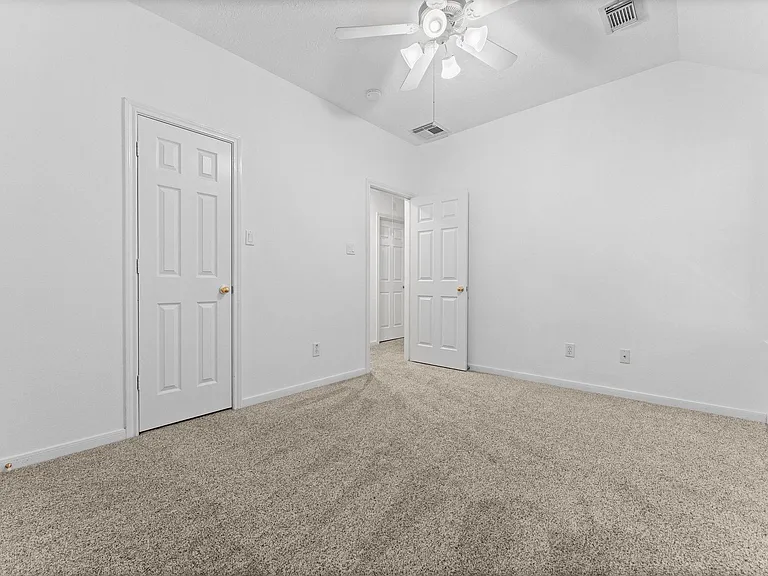 39 E Burberry Cir — Photo 31