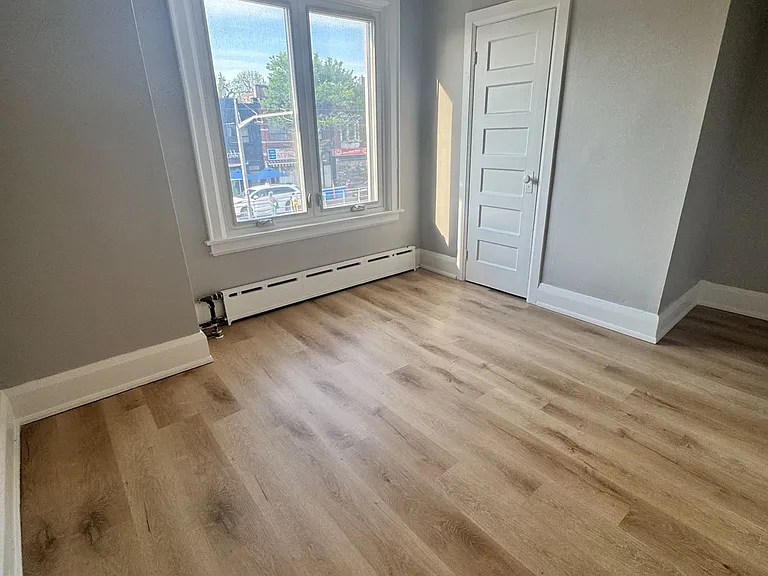 781 Saint Clair Ave W #17 — Photo 6
