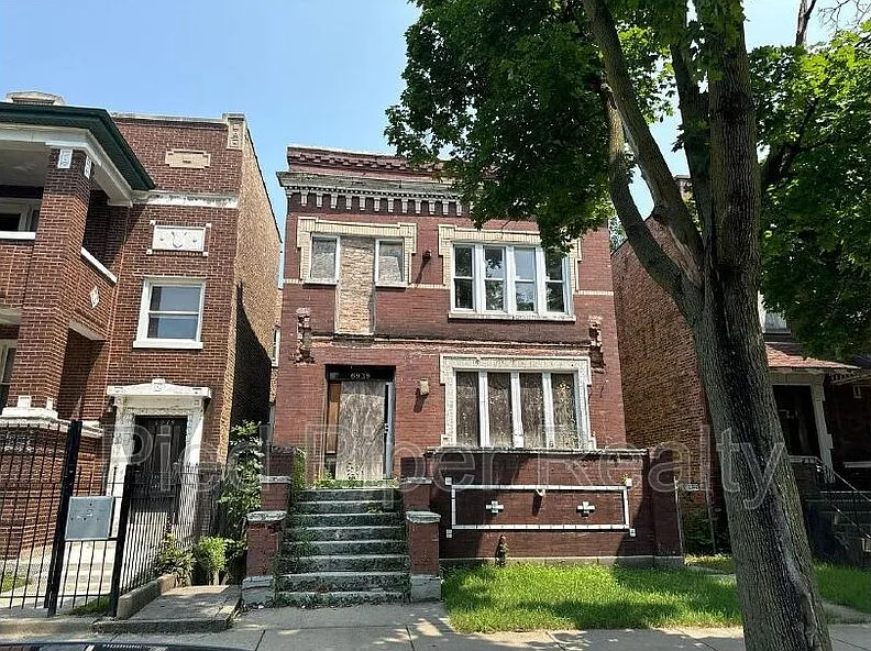 4 bed, 1.0 bath, $1,950 — Photo 1