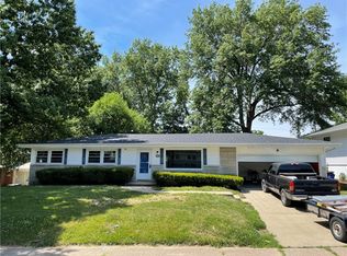 3181 Holly Dr, Decatur, IL 62526