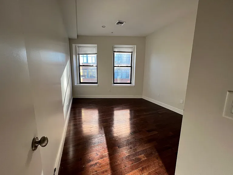 460A Harrison Ave #201 — Photo 6