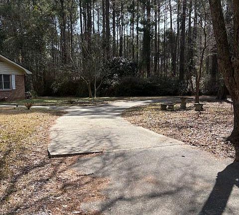 4th image of 195 Persimmon Road SW