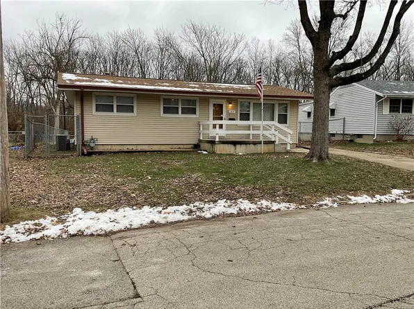 30 Colorado Dr, Decatur, IL 62526